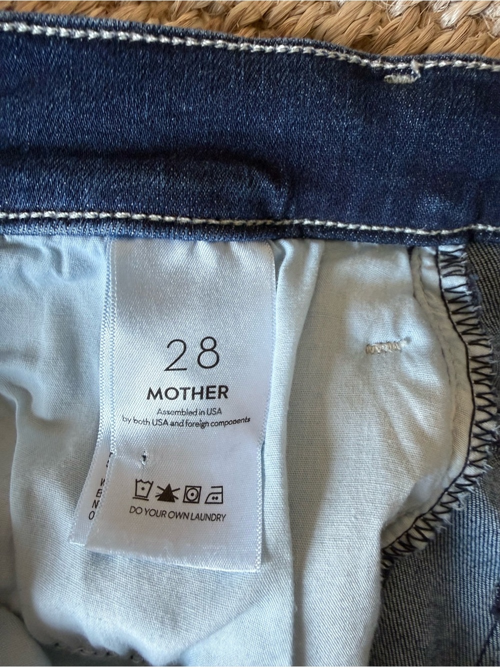 MOTHER Hustler Roller Sneak Wide-Leg Flare Jeans - Picture 4 of 8